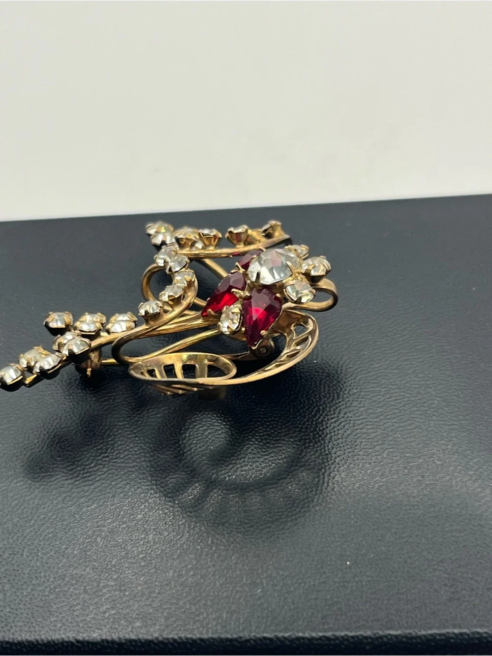 Red & clear rhinestone gold tone flower bow brooch pin or pendant for necklace